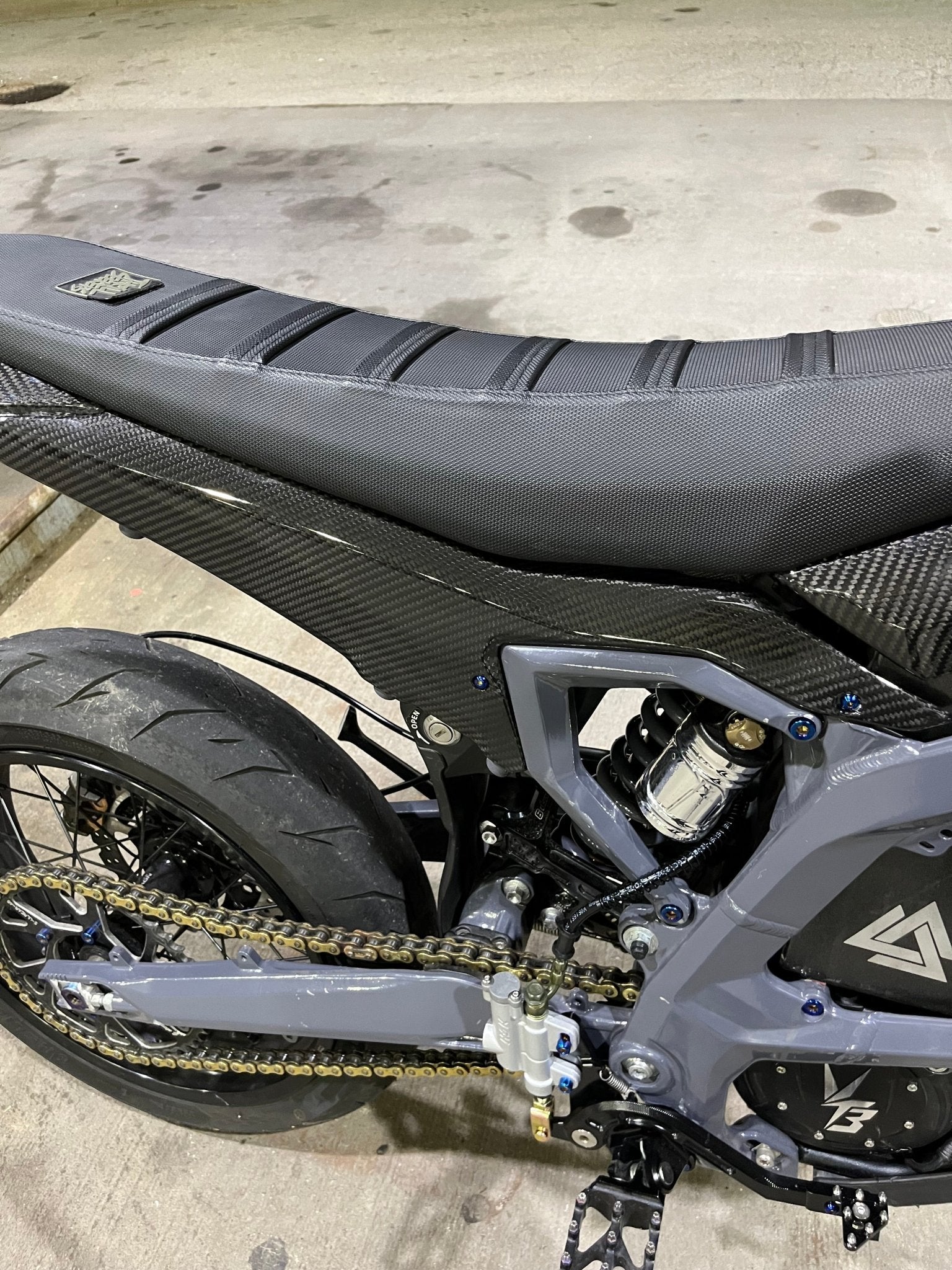 Surron Ultra Bee REAL Carbon Fiber Side Fenders
