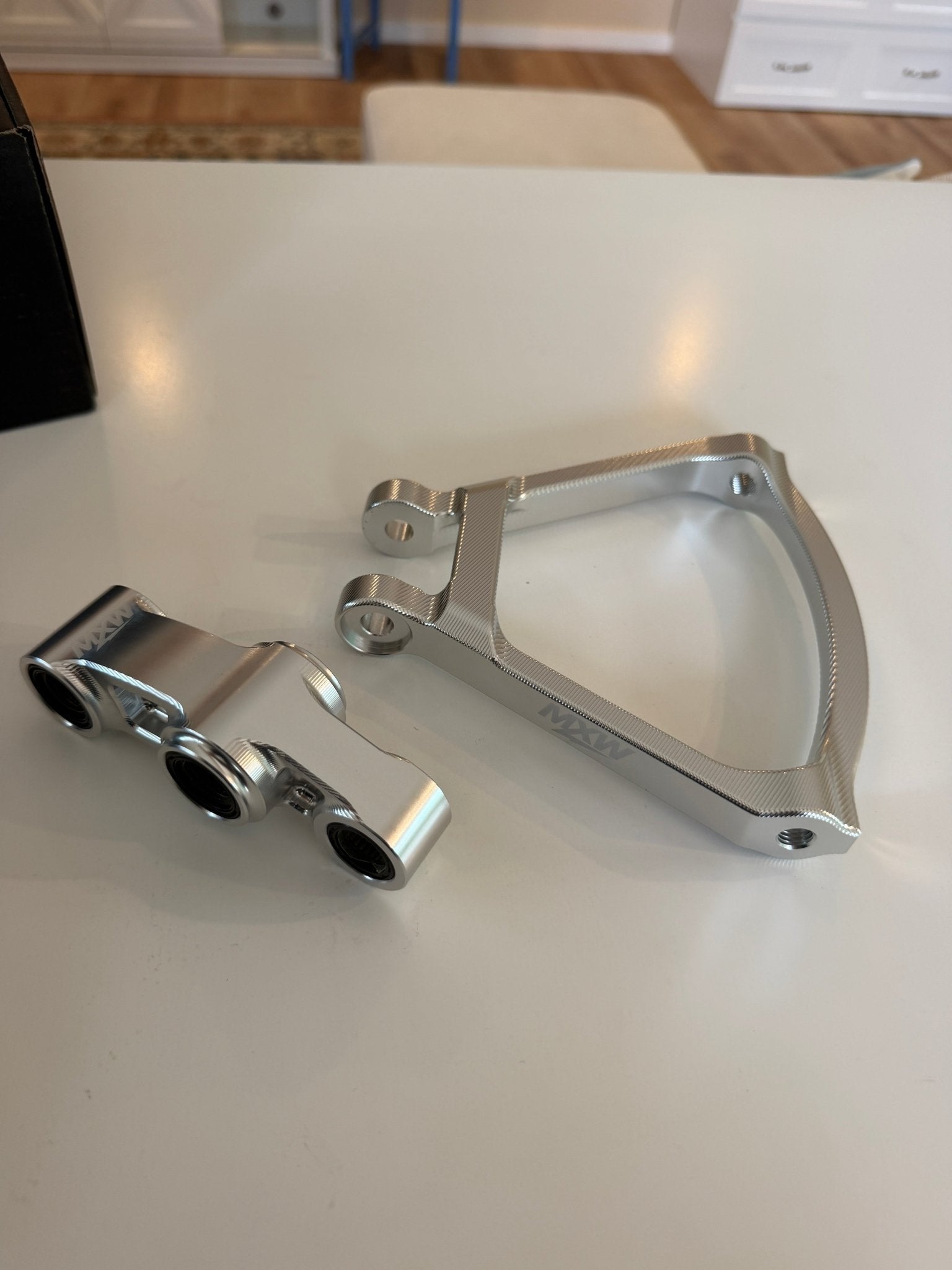 Surron Ultra Bee Triangle and Linkage